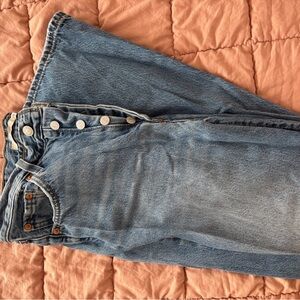 Levi’s Classic Blue Women's Jeans